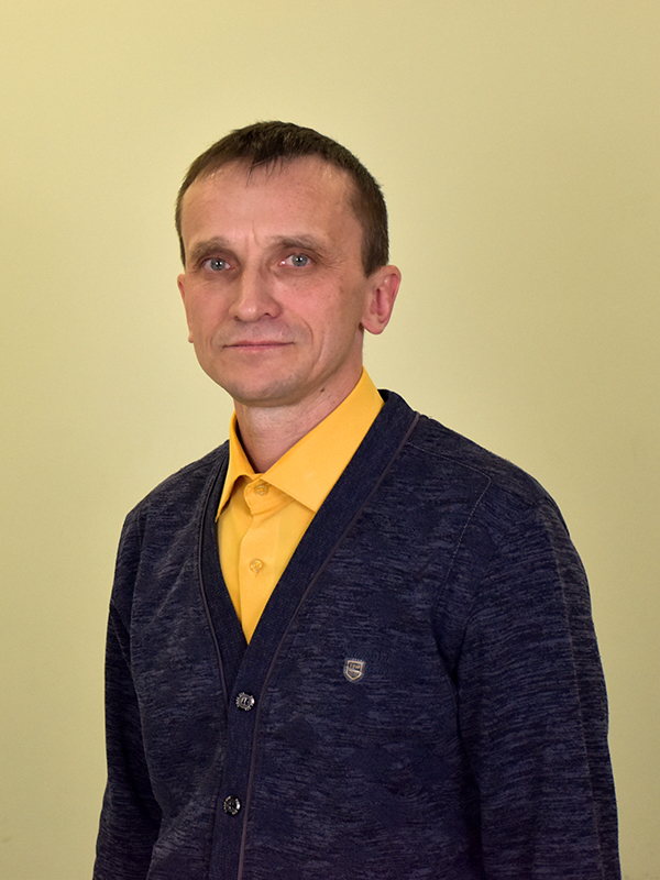 Петров Роман Евгеньевич.